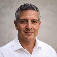 Roberto V.